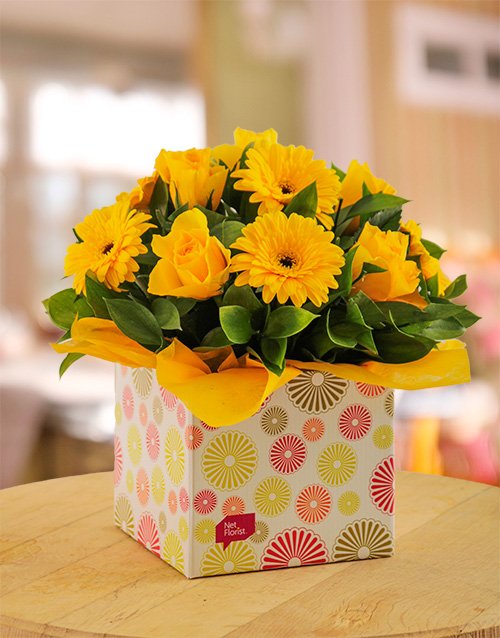 Yellow Gerbera & Rose Circle Box