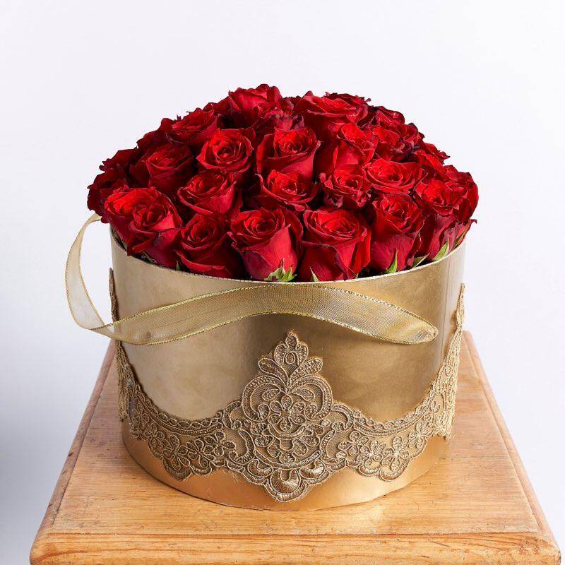 Red Rose Fantasy Flower Arrangement