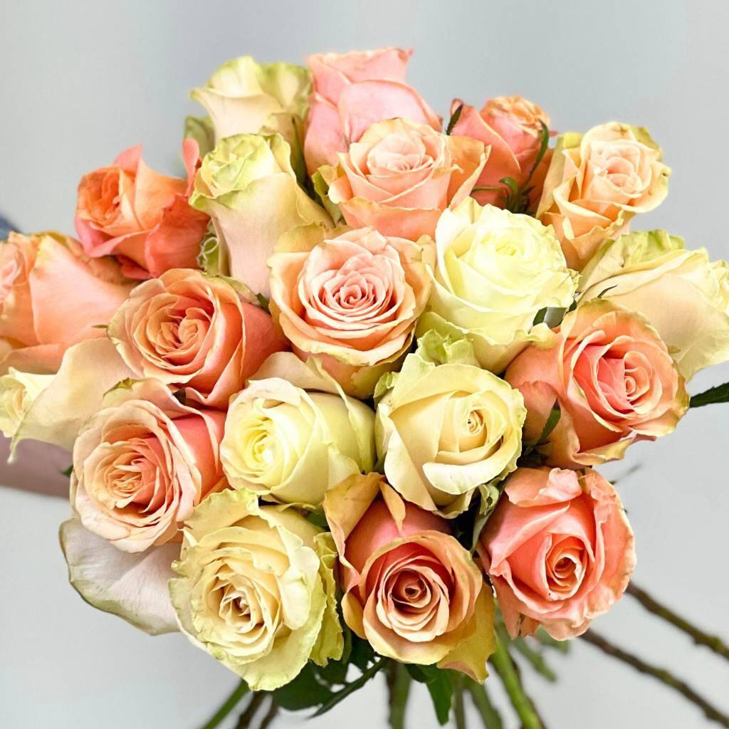 Royal Peachy Cream Rose Bouquet